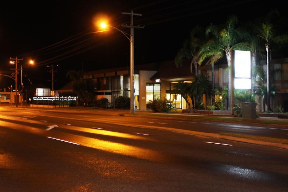 Swan Hill Resort Екстериор снимка